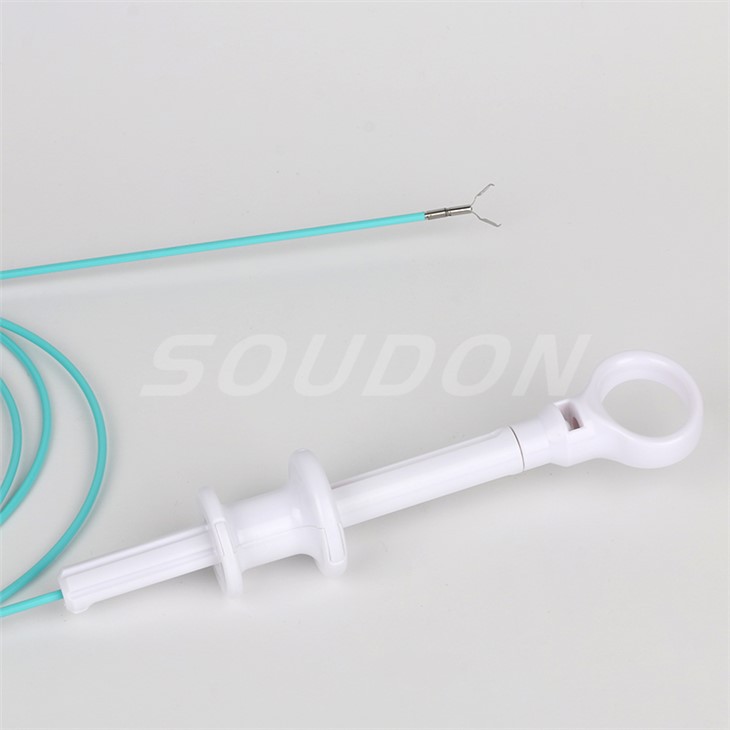 Disposable use of hemostatic clip